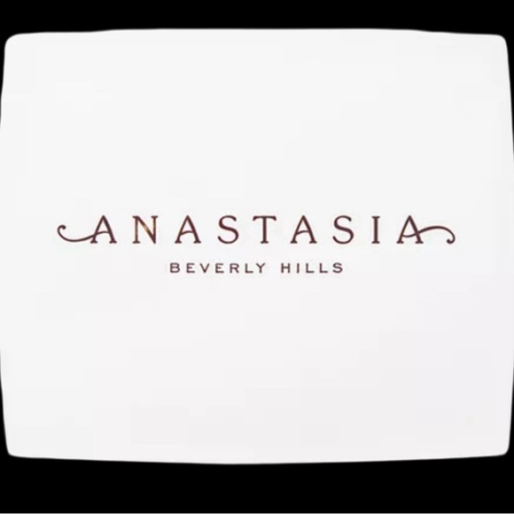 Anastasia Beverly Hills “Iced Out” White Highlighter Radiant Glow - New in Box - Picture 2 of 11